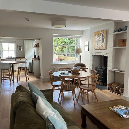 Billie'S Seaside Retreat Villa Lyme Regis Exterior photo