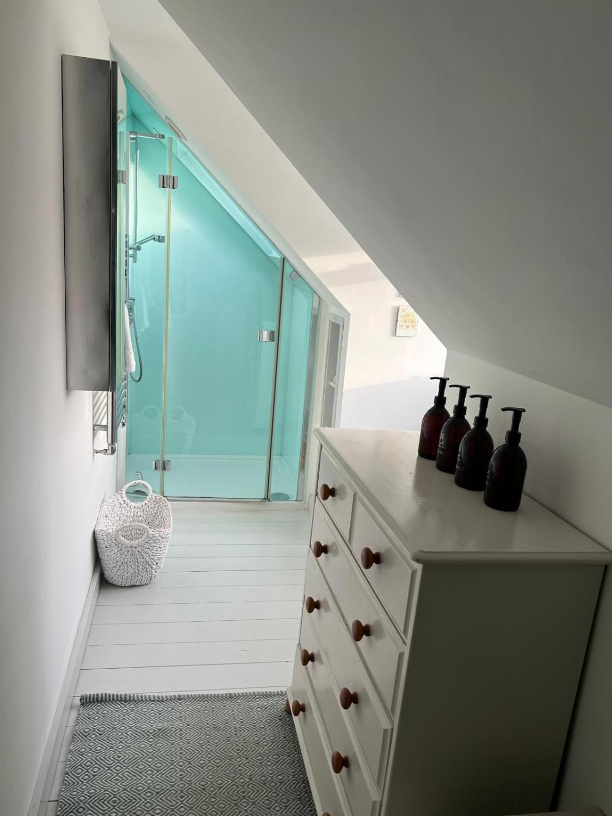 Billie'S Seaside Retreat Villa Lyme Regis Exterior photo