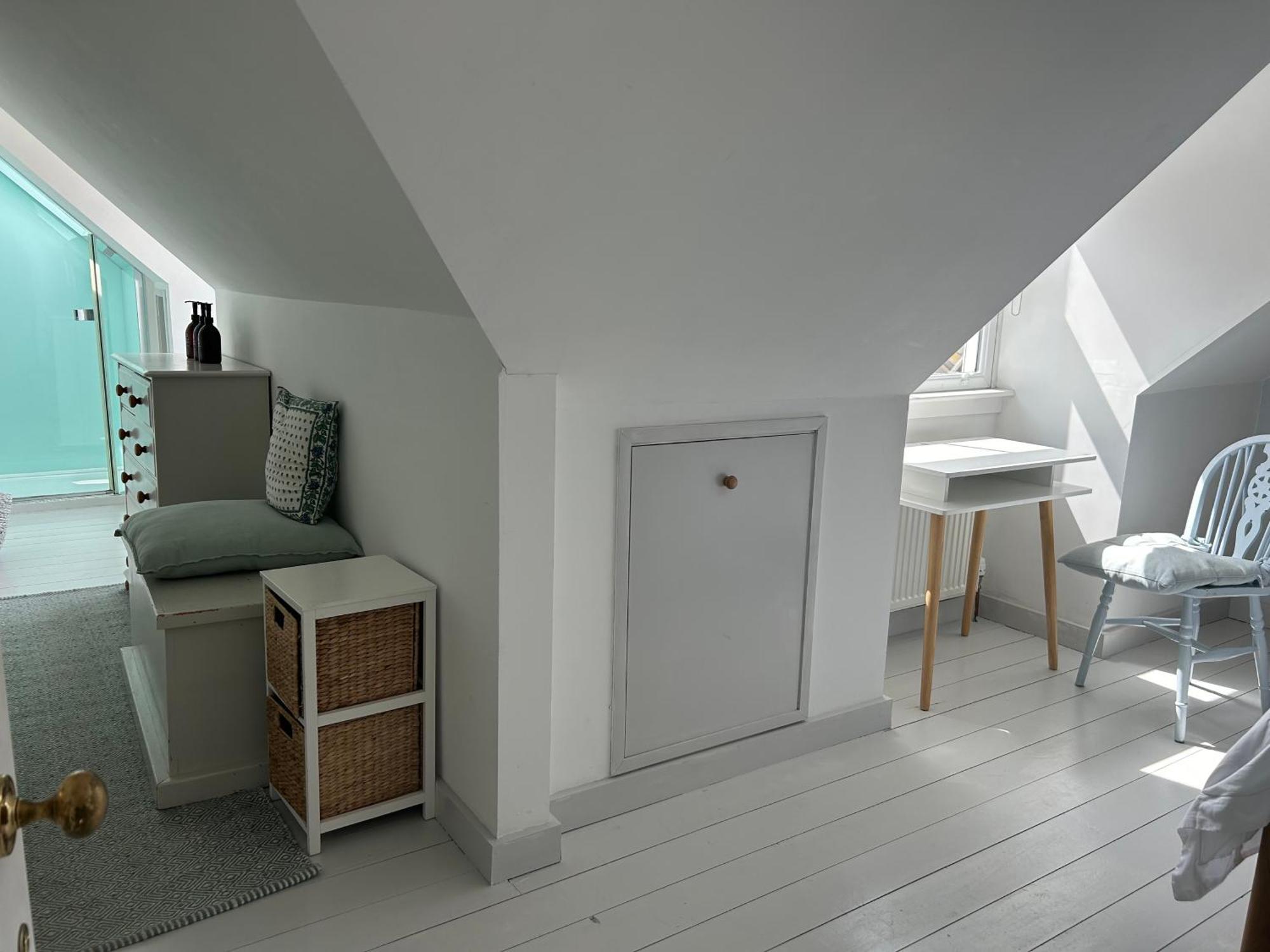 Billie'S Seaside Retreat Villa Lyme Regis Exterior photo